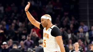 ¿Quién retirará la camiseta de Vince Carter?
